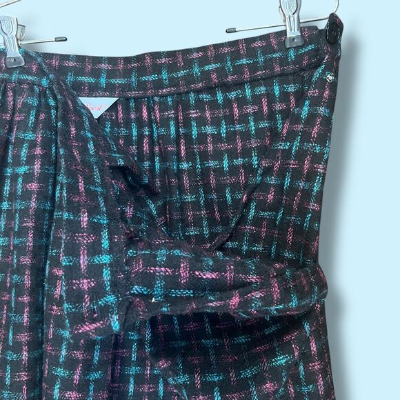 Vintage 80s Size Medium Black Wool Blend Tweed Skirt Fuchsia Blue Woven Pattern - Picture 7 of 9